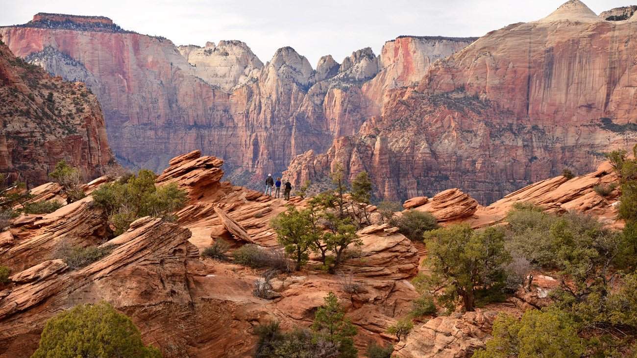 ZION CANYON OVERLOOK TRAIL- ONE MILE OUT AND BACK